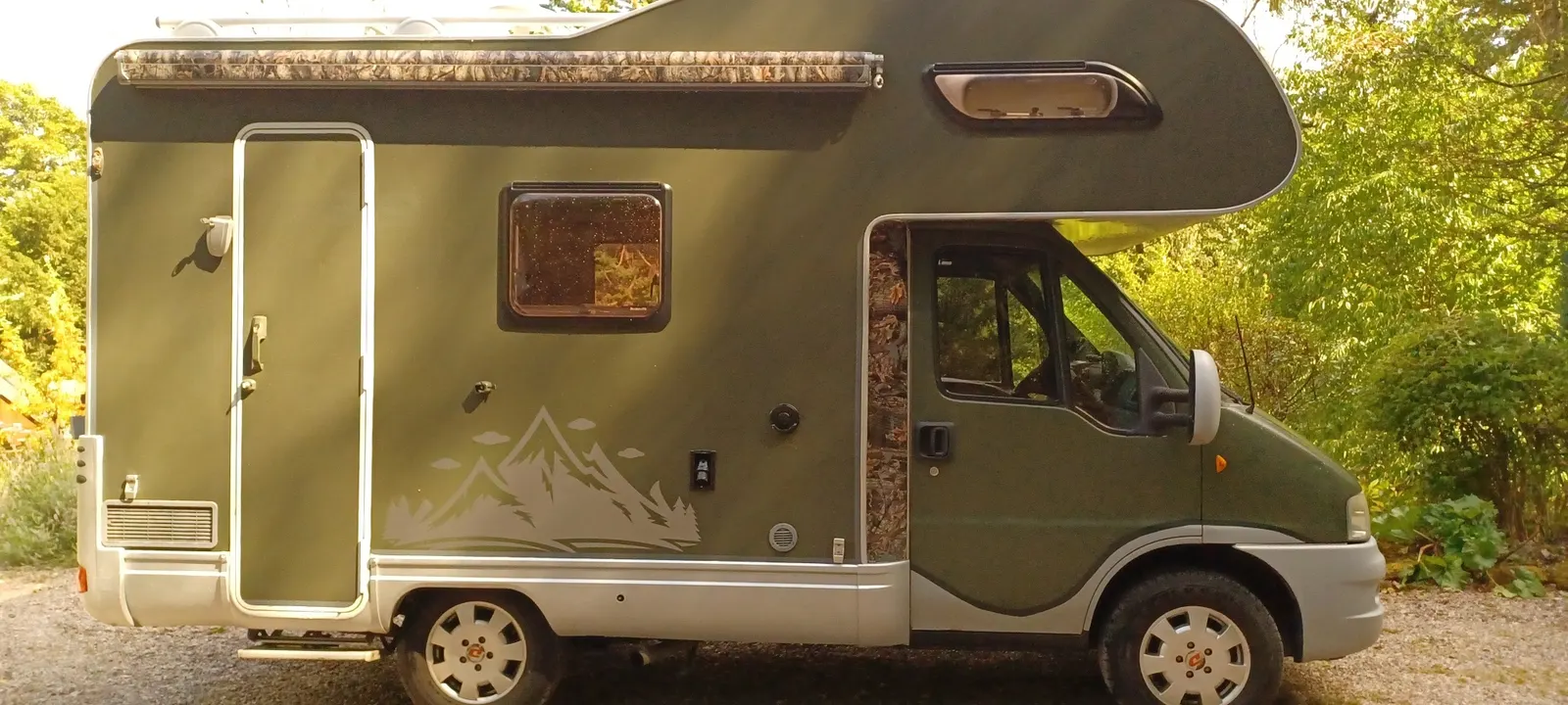 2005 Dethleffs Advantage A5251 Motorhome